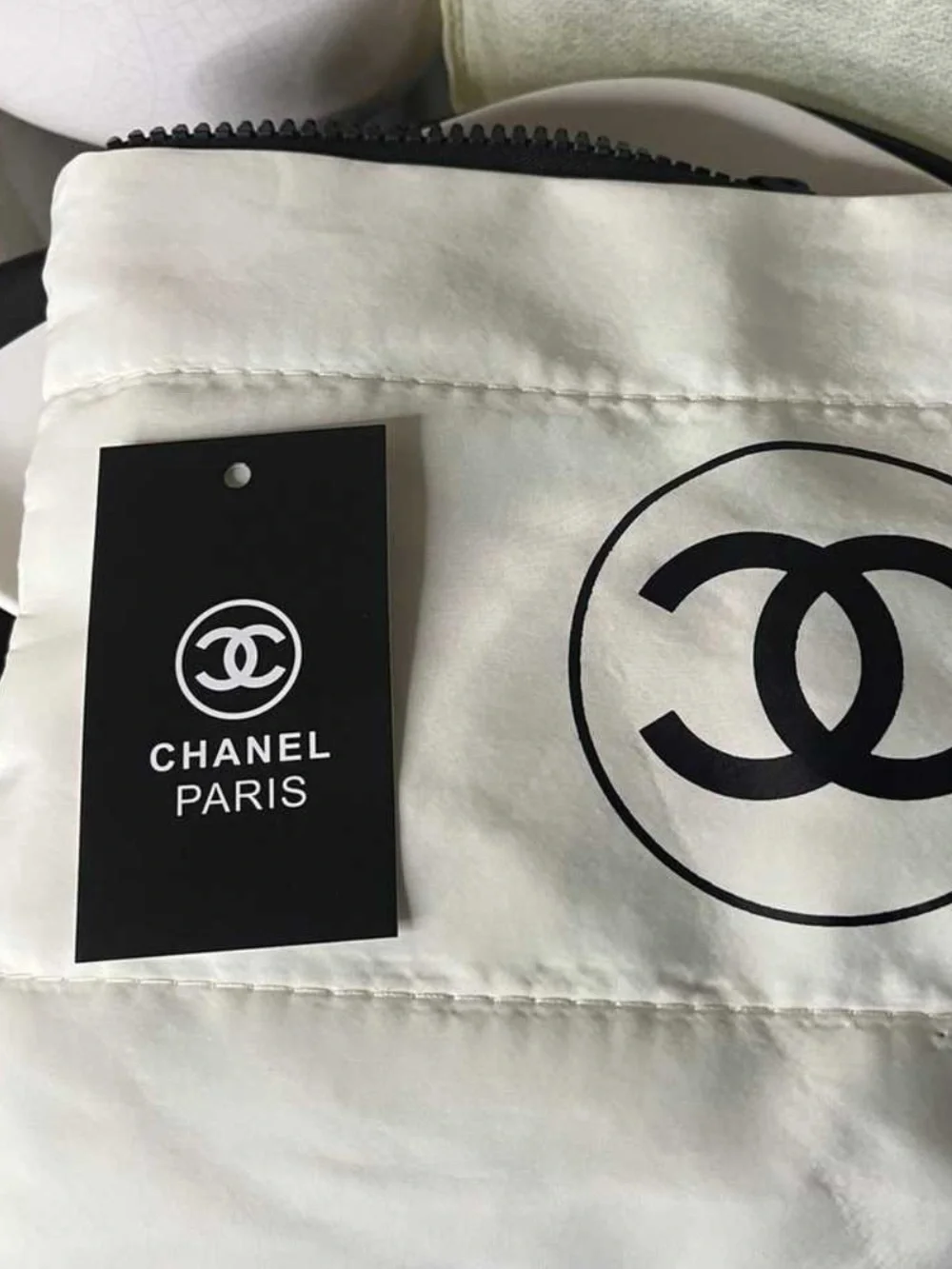 CHANEL Oversized Puffer Makeup Cosmetic Pouch/ IPAD Etc. Case — New! 🖤🤍